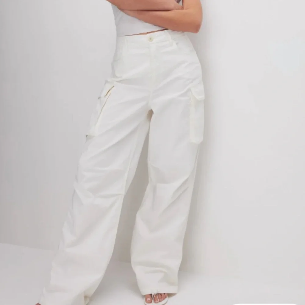 Good American Baggy Cargo Pants in Cloud White sz 6 NWT - Picture 1 of 8